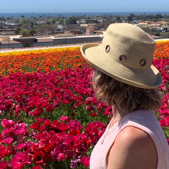 Meet your Posher, Joy - Picture 9 of 15